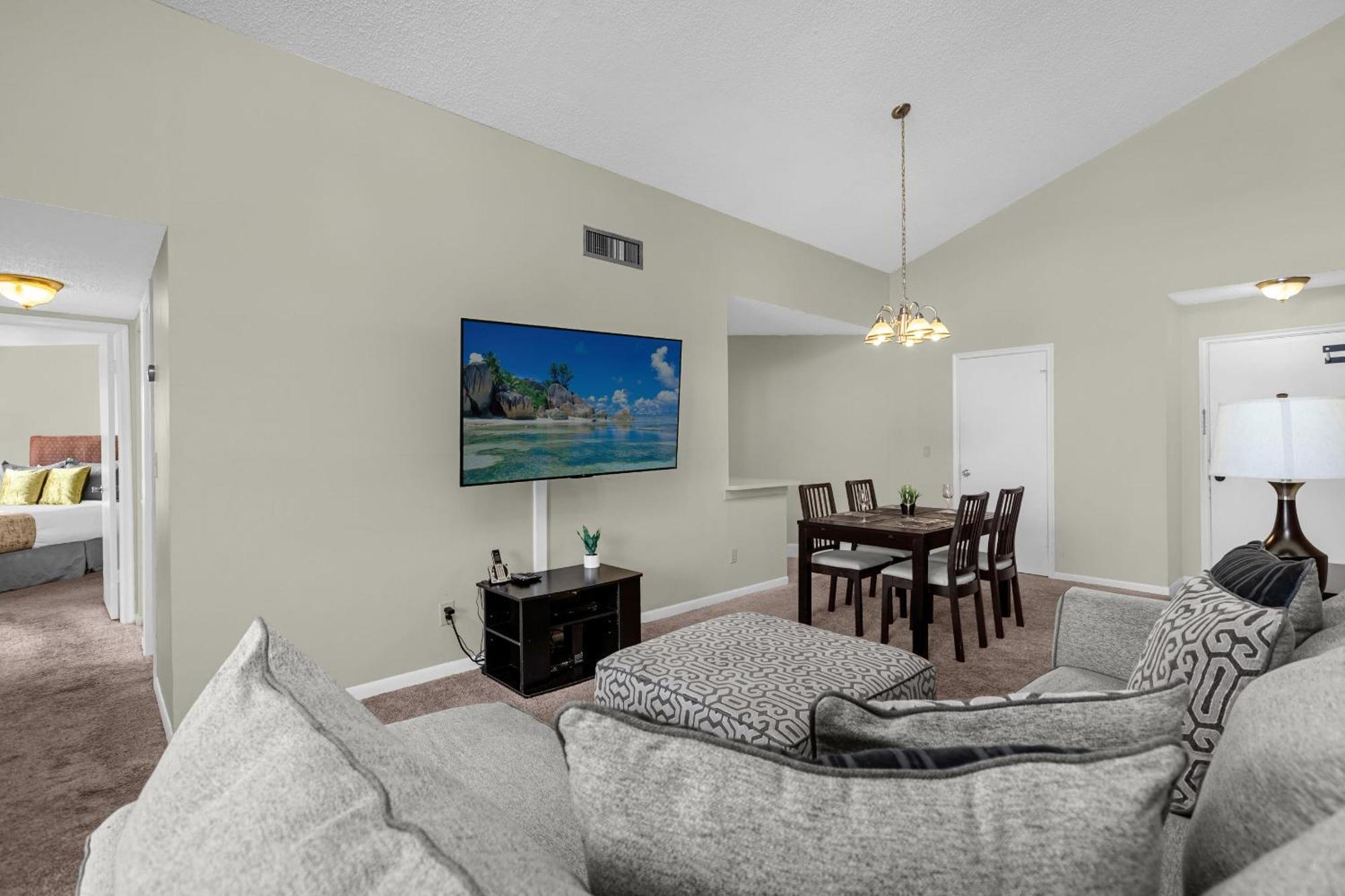 Modern Cozy 2Br Condo Near Disney オーランド エクステリア 写真
