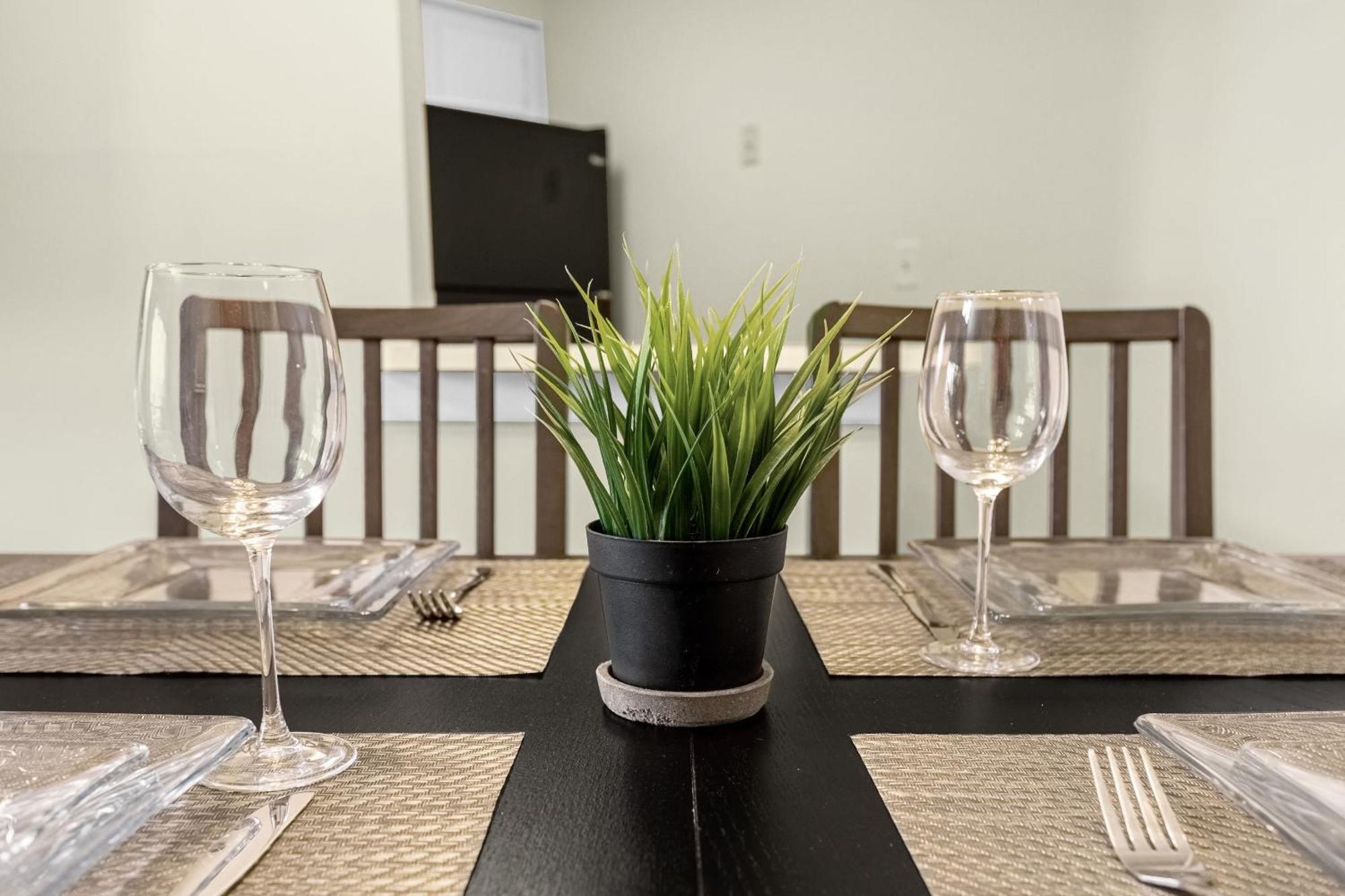 Modern Cozy 2Br Condo Near Disney オーランド エクステリア 写真